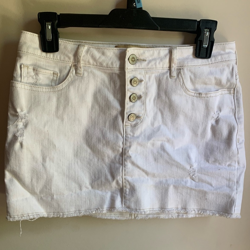 Hollister 5 pocket skirt 😍